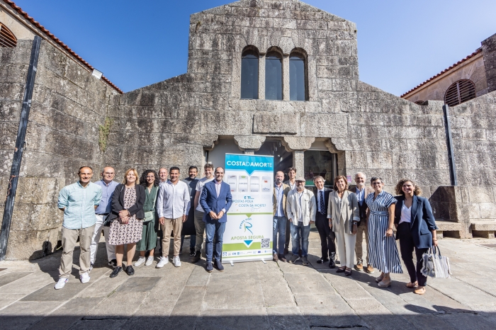 La Asociación de Profesionales del Sector Turístico de la Costa da Morte (APTCM) presenta en Santiago de Compostela su campaña gastronómica “Meses con R, apuesta segura”